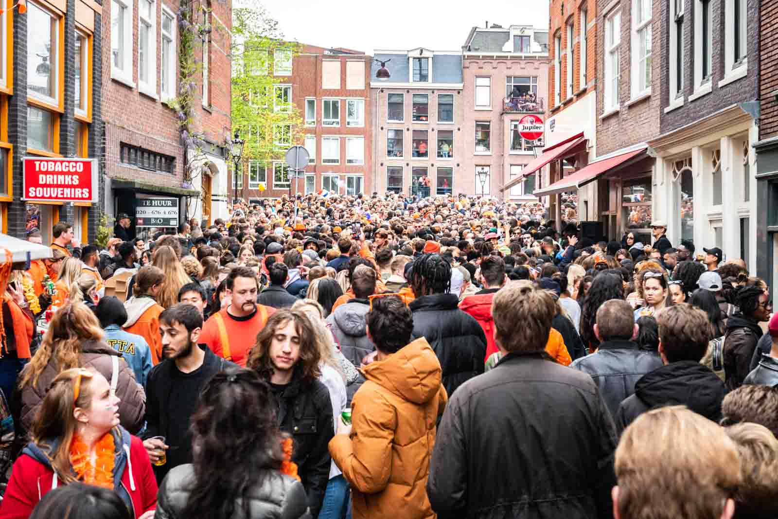 Koningsdag amsterdam drukte Jordaan 2022